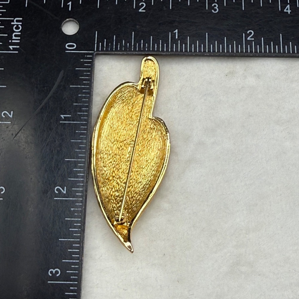 Vintage Christian Dior Brooch Leaf Gold Tone READ - Picture 11 of 12